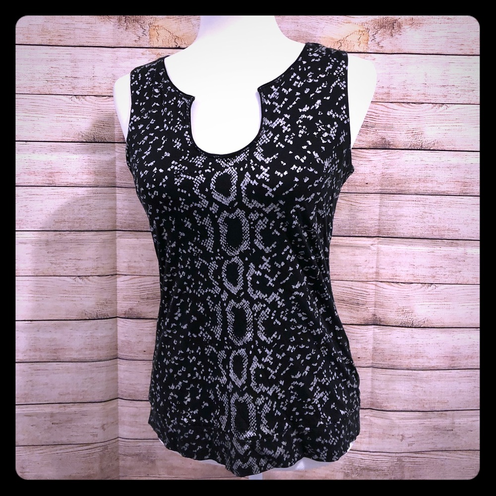 White House black market blouse